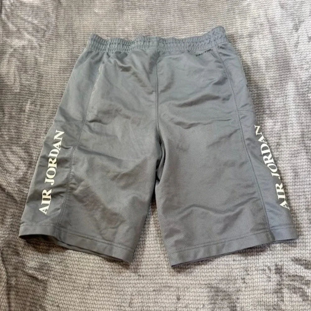 Jordan Mens Dri-FIT Athletic Basketball Shorts Gray Jumpman Size Small 28X10